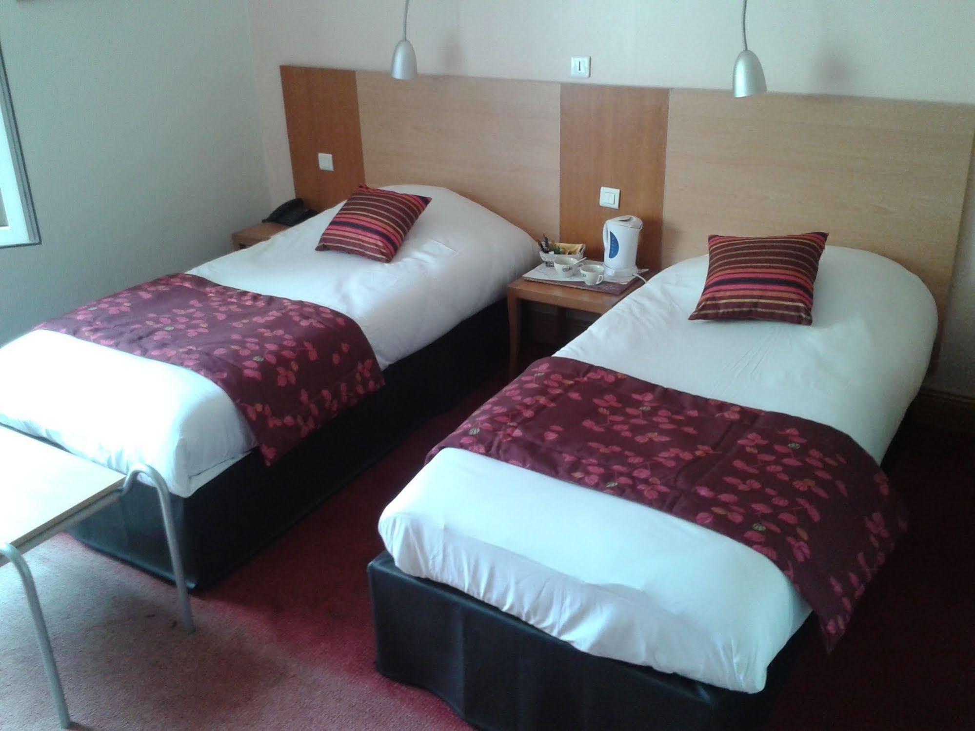 Hotel Bristol Chalons en Champagne Exterior photo